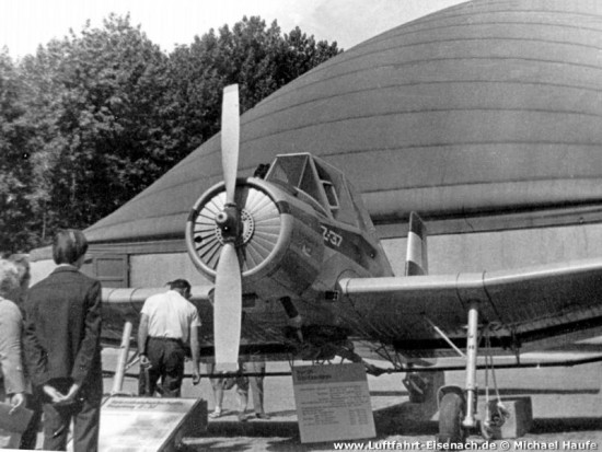 Z-37_IF_AGRAR-Markleeberg_2_M-Haufe_W.jpg (73.35 KiB) 15342 mal betrachtet Z-37_IF_AGRAR-Markleeberg_2_M-Haufe_W.jpg